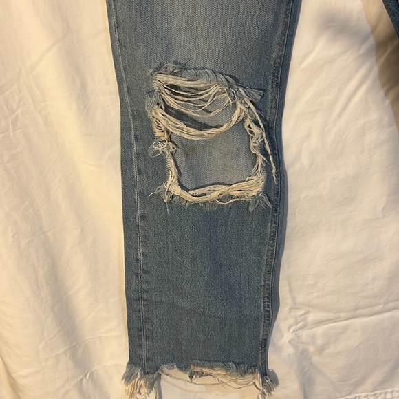 We The Free Denim Distressed Front Knee Ripped Blue Jeans SZ 24 #59 - Picture 7 of 15